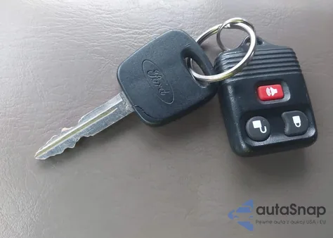 2002 Ford Escape Xlt z USA, uszkodzony, nr VIN 1FMYU04172KD96506